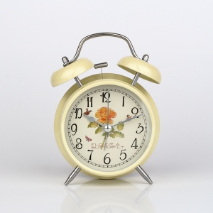 Krémové stolové hodiny / budík s ruží 12x15cm
