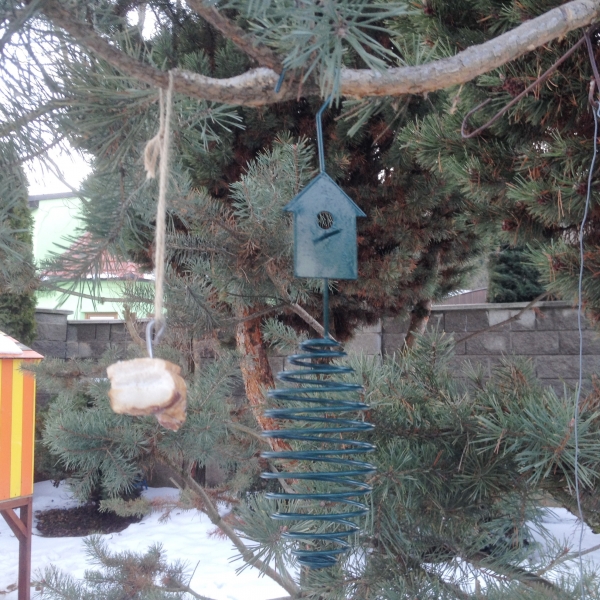 Kŕmidlo pre vtáky na lojové gule 1 9,8x7,7x35,2