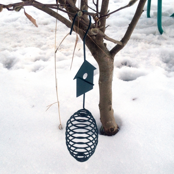 Kŕmidlo pre vtáky na lojové gule 9,8x7,7x35,2cm typ3