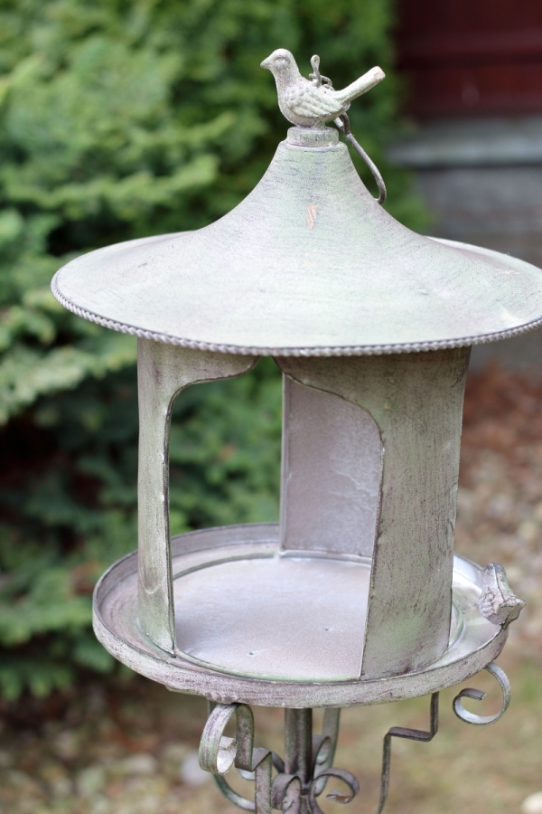 Kŕmidlo pre vtáky zápich do trávnika 34x34x158cm