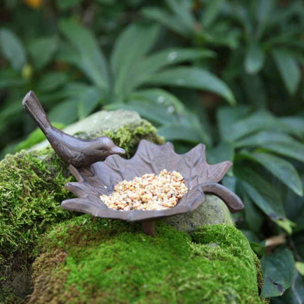 Kŕmidlo z liatiny lístok 20,3x16,2x12,5cm