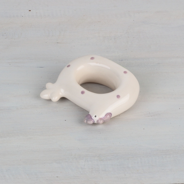 Krúžok na obrúsky sliepočka biela 8,5x7cm