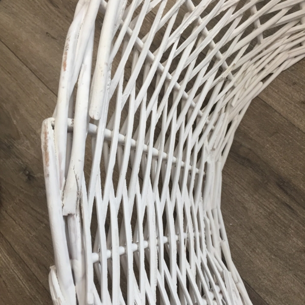 Kryt na stojan vianočného stromu biely 60 x 26 x 42 cm prútený