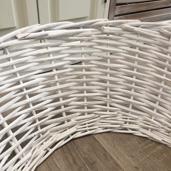 Kryt na stojan vianočného stromu biely 60 x 26 x 42 cm prútený