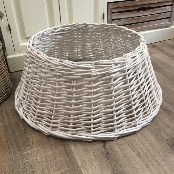 Kryt na stojan vianočného stromu biely 60 x 26 x 42 cm prútený