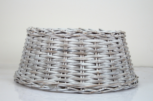 Kryt na vianočný stromček šedý