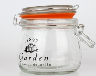 Okrúhla zaváracie poháre s klipom čierny text 12,9x10,4x11cm