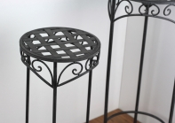 Okrúhle stolíky na kvety 74 a 65cm - 2 kusy