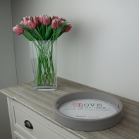 Okrúhly drevený tácku Love 29cm