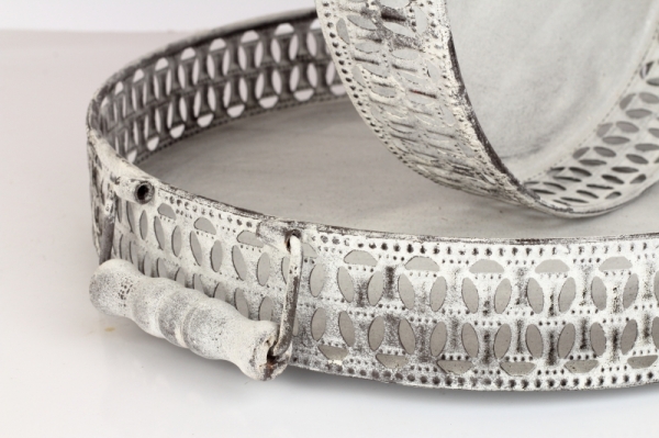 Okrúhly podnos kovový biely 33x33x6cm