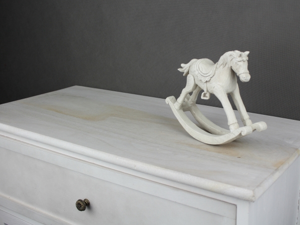 Kôň hojdacia biely 15x19cm