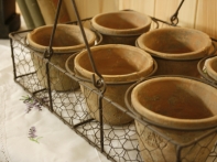 Kvetináč na pestovanie byliniek