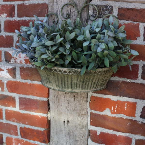 Kvetináč na stenu so zelenou patinou 35x29x20cm kov