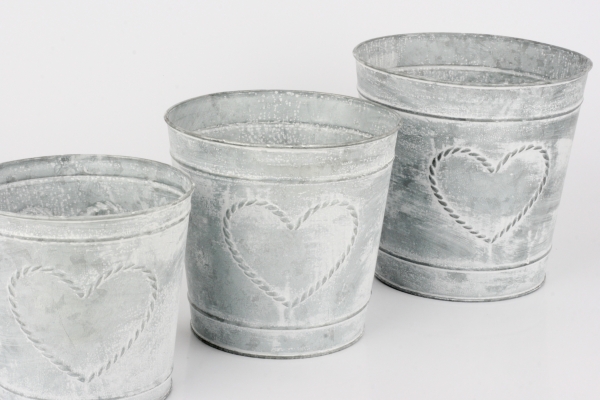 Kvetináč plechový so srdcom 16cm