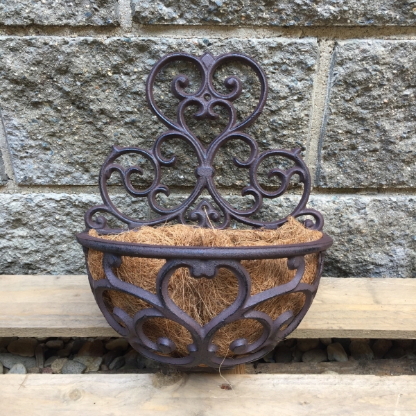 Kvetináče na stenu liatinový ornament