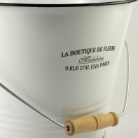 Kýblik z bieleho smaltu