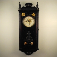 Kyvadlové hodiny nástenné drevené