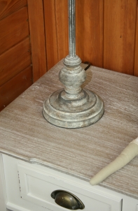 Lampa stolná kovová biela 75cm