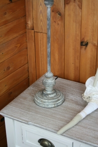 Lampa stolná kovová biela 75cm