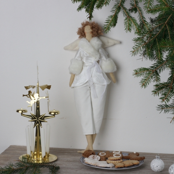 Látková andelko v bielom županu 43cm