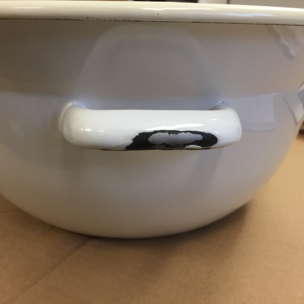 Lavoro smalt - vyřezeno z dôvodu odštiepeniu smaltu na jednom uchu