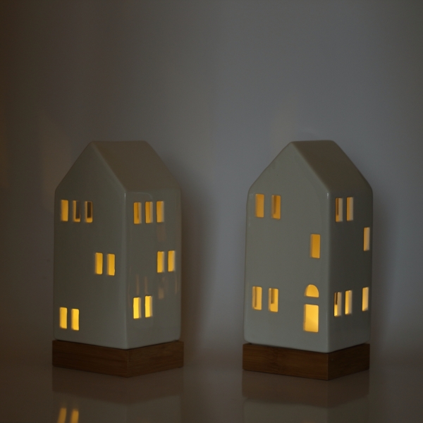 LED domček 10x22,5x8,5cm