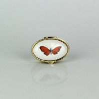 Liekovka červený motýľ oválna