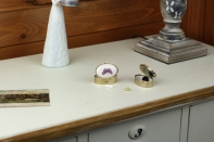 Liekovka - motýľ čierno modrý oválny