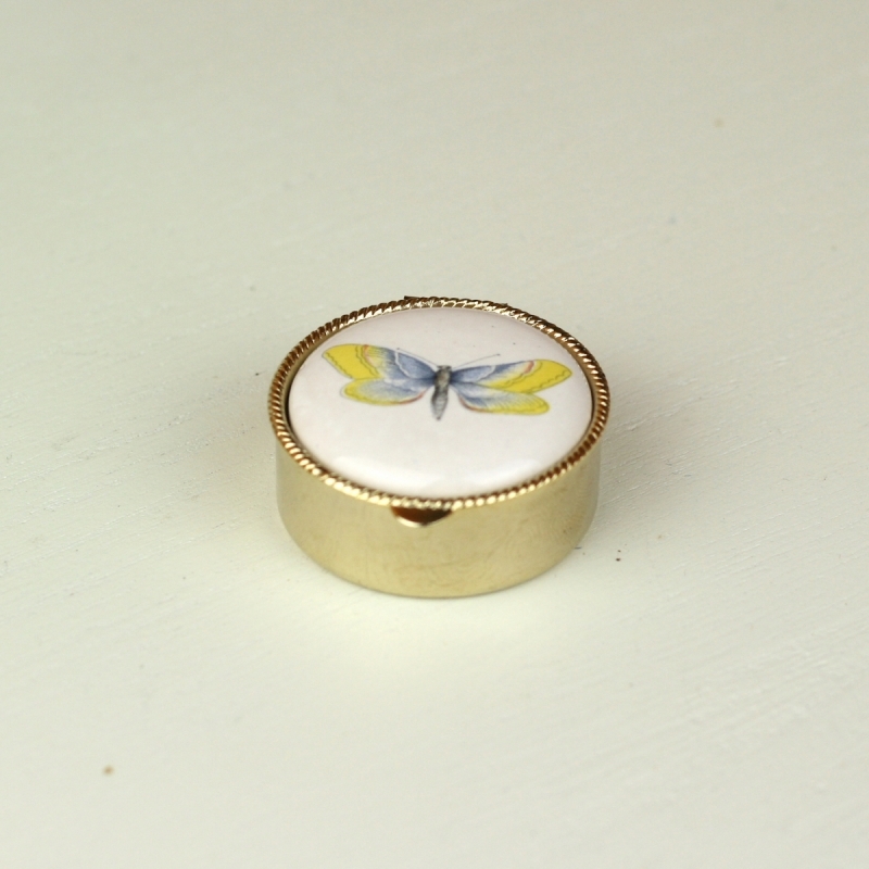 Liekovka motýľ žlto modrý guľatý