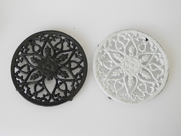 Liatinová podložka pod hrnce