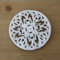 Liatinová podložka pod hrniec okrúhla veľká biela 18cm