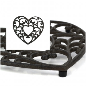 Liatinová podložka pod hrniec srdce 18,5x17cm