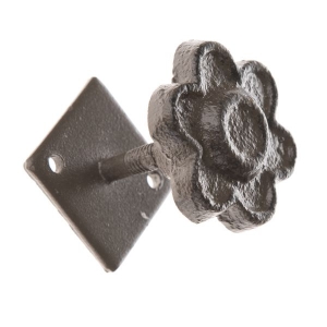 Liatinová úchytka 6 × 6 × 4 cm