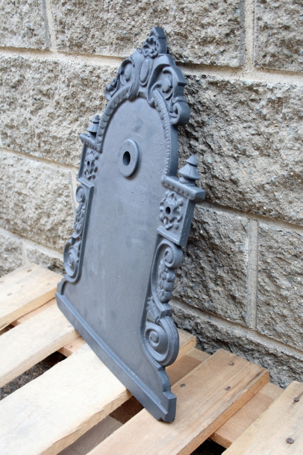 Liatinové umývadlo 71cm