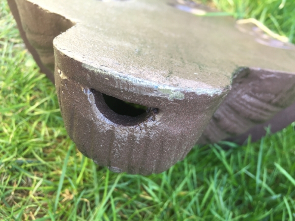 Liatinové záhradné umývadlo