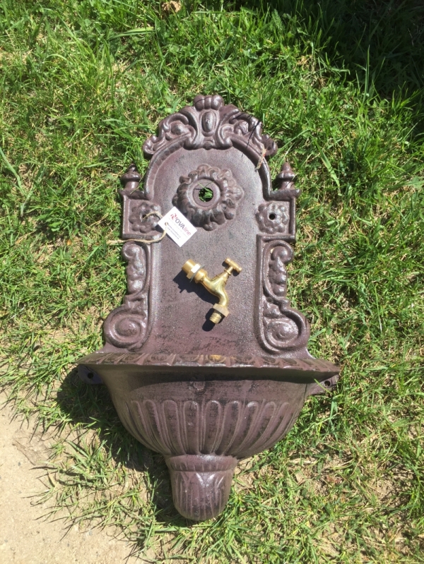 Liatinové záhradné umývadlo