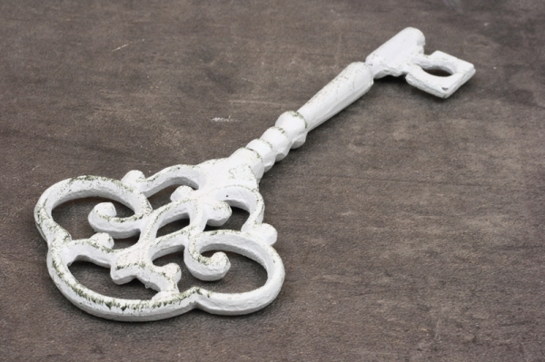 Liatinový dekoračné kľúč biely s patinou 24cm