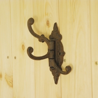 Liatinový otočný trojháčik na stenu 14,2 cm