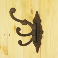 Liatinový otočný trojháčik na stenu 14,2 cm