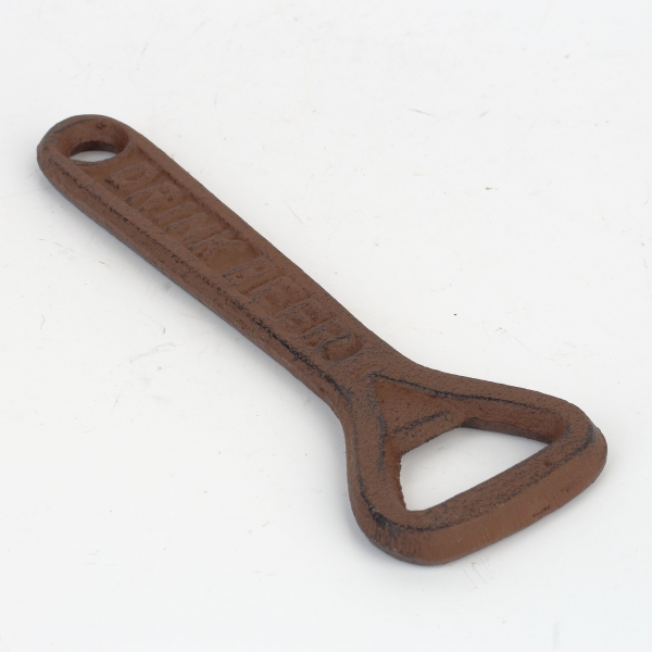 Liatinový retro otvárač na pivo DRINK BEER