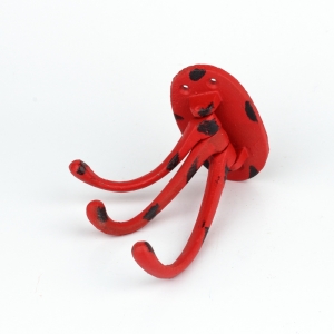 Liatinový retro vešiak na uteráky trojháčik červený