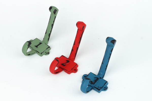 Liatinový retro vešiak na stenu s číslom 1 zelený