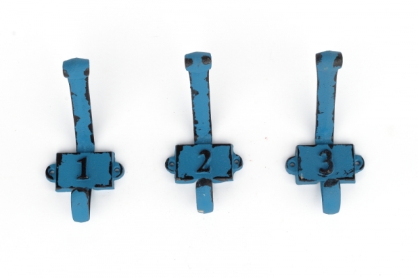 Liatinový retro vešiak na stenu s číslom 2 modrý