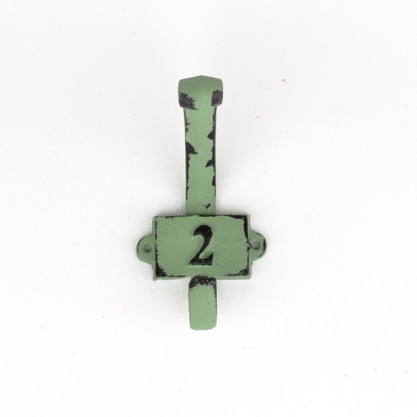 Liatinový retro vešiak na stenu s číslom 2 zelený