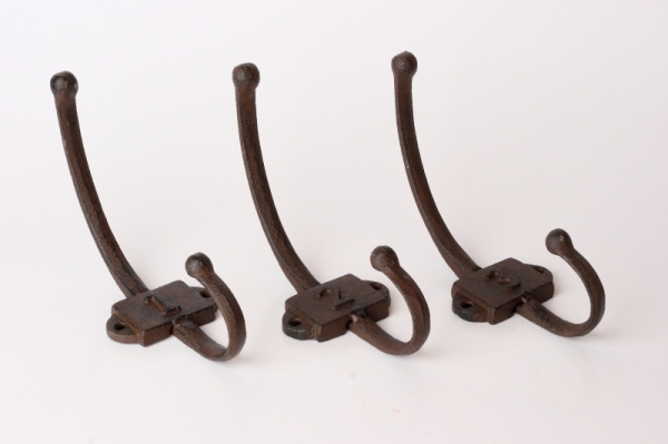 Liatinový vešiak háčik s číslom 2