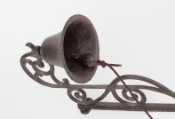 Liatinový zvon na konzolu 32cm