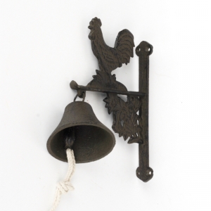 Liatinový zvonček na konzolke s kohútom 21x13x3cm
