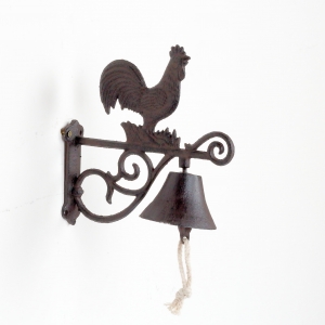 Liatinový nástenný zvonček s kohútom  19x20cm