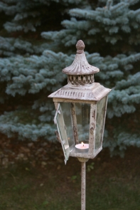 Lucerna sa zápichom do trávnika 128cm