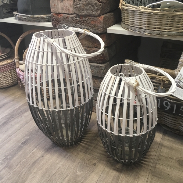 Lucerna šedobiela 50cm